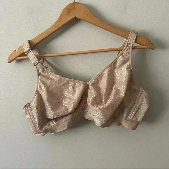 NWOT Chantelle C Magnifique Wirefree Bra - 40D - Picture 4 of 7